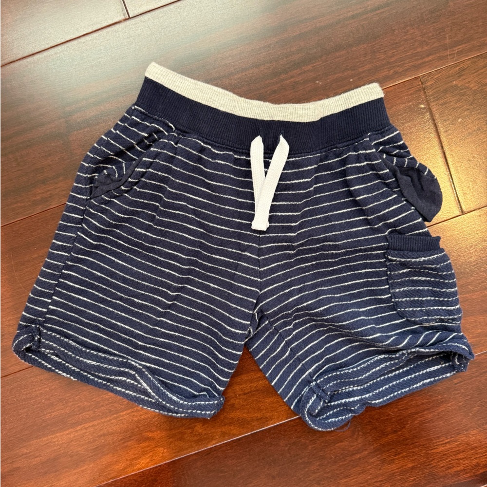 Splendid boys shorts in size 5t